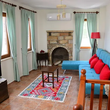 Апартаменты Two Stone Homes Hades